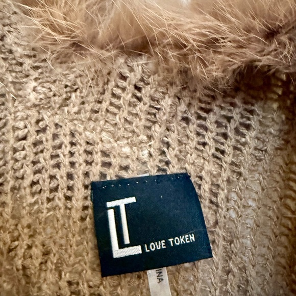 Love Token Rabbit Fur Trim Knit Cardigan Vest O/S Camel Fringe Boho Luxe - Picture 7 of 9